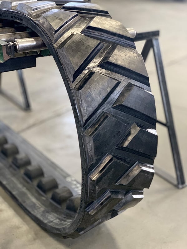 Rubber Tracks & D&S Tires Sales Inc. & West Point, NE & Richmond, IN